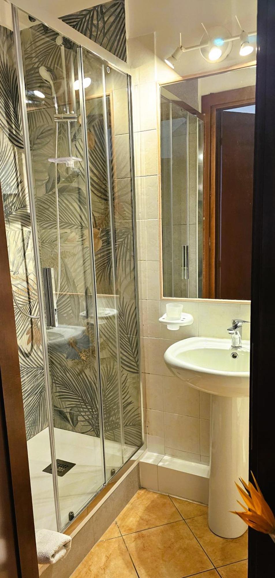 Titina Guest house 2*